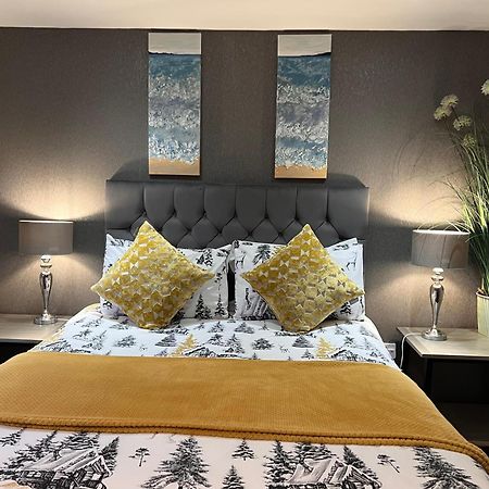 Cockledora, A Luxury Ground Floor Beachfront Apartment Llanelli Eksteriør bilde