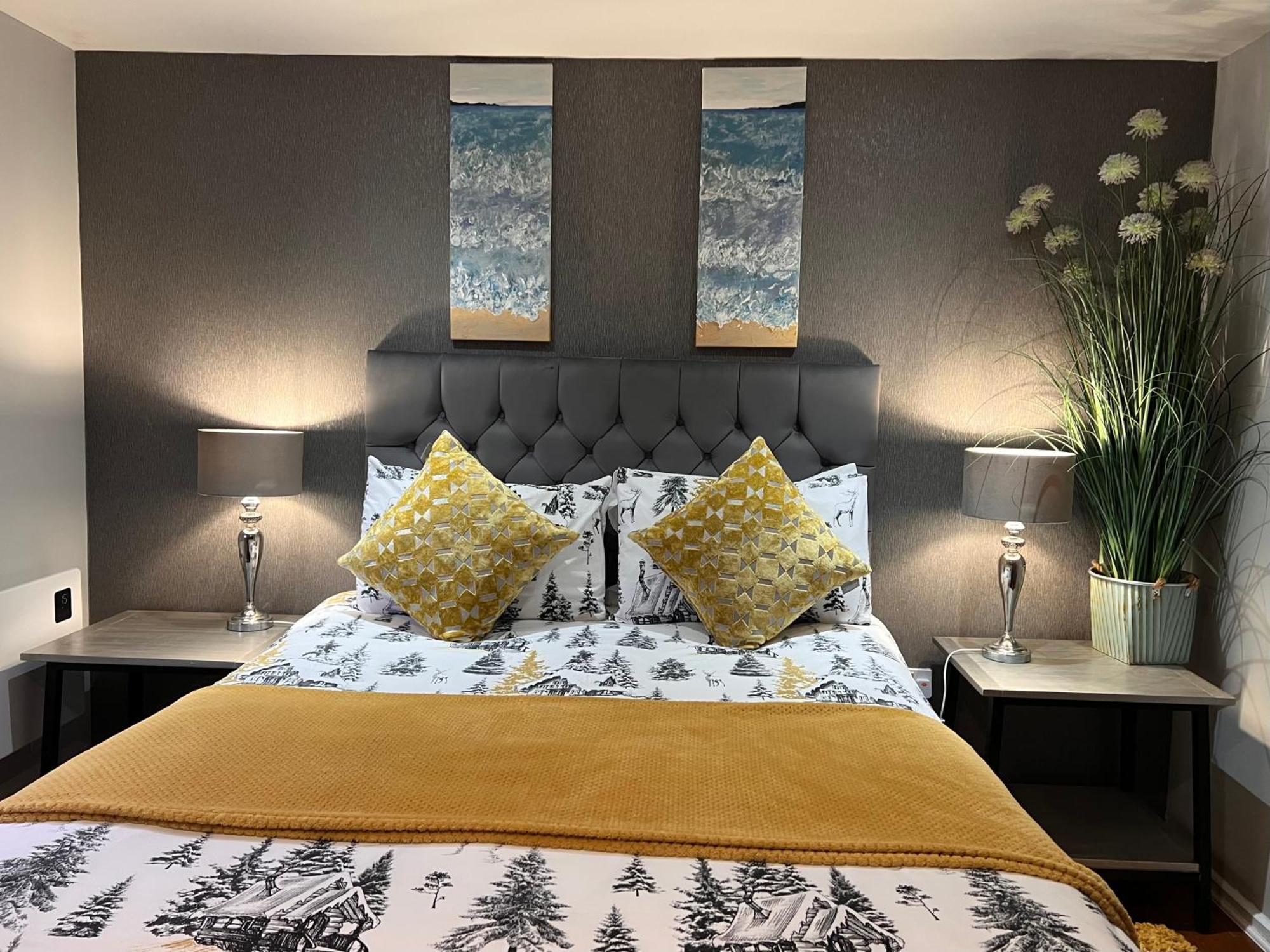 Cockledora, A Luxury Ground Floor Beachfront Apartment Llanelli Eksteriør bilde
